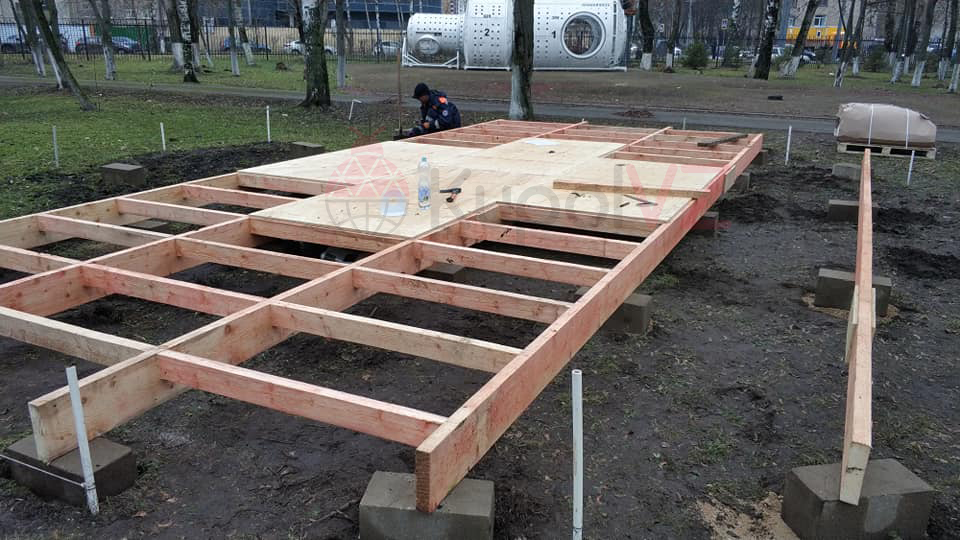 Деревянный подиум - лаги